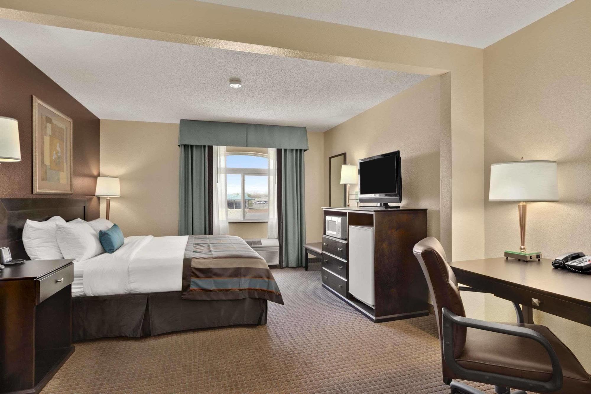 Hotel Wingate By Wyndham Pueblo Esterno foto